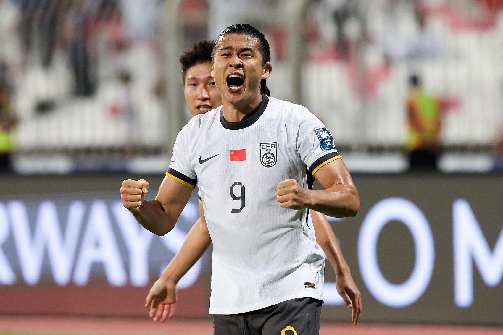 李毅贊國足：從地獄到天堂！國家隊必勝！來之不易的三分！